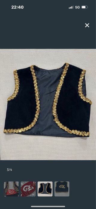 Chaleco y cinturón bordado