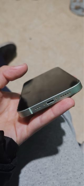 iPhone 12 verde