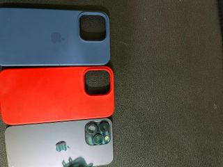 iPhone 14 Pro Max 256GB Morado + 3 Fundas