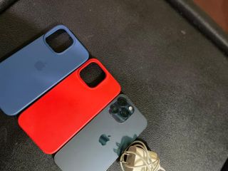 iPhone 14 Pro Max 256GB Morado + 3 Fundas