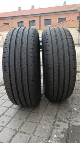 2 Ruedas Goodyear 215/55 R17 94T