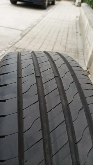 2 Ruedas Goodyear 215/55 R17 94T