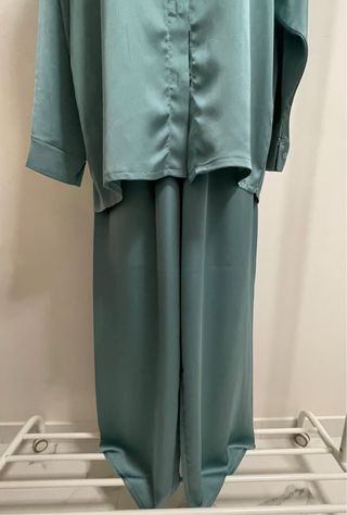 Conjunto verde cetim