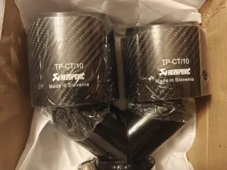 Colas Akrapovic para escape negras