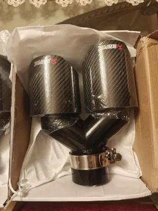 Colas Akrapovic para escape negras