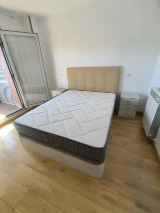 Canapé, materassi, testate, comodini, armadi