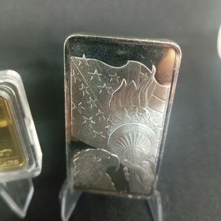 2 MONEDAS: 20 DOLLAR + ESTATUA DE LA LIBERTAD