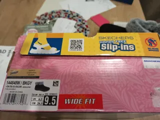 Botines Skechers Negro con Forro Peludo