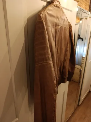 Chaqueta efecto piel marrón Primark