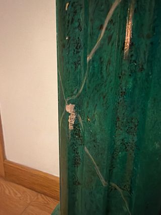 Columna decorativa mármol verde y dorado