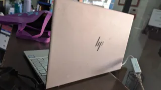HP ENVY 13 i7 / 8GB RAM / 512GB SSD