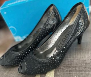 Zapatos de tacón Mustang negros