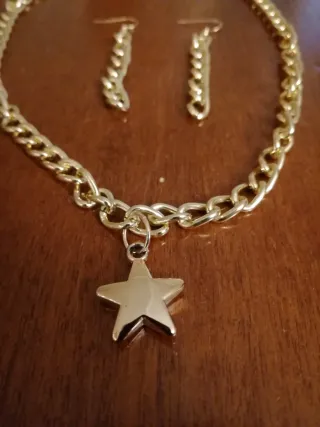 Set collana e orecchini con stella