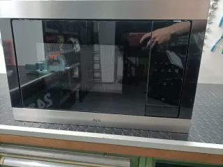 Microondas AEG insertable con grill