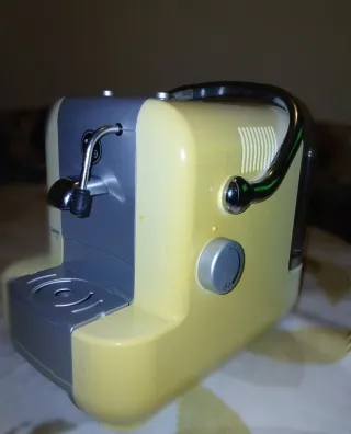 Cafetera Saeco Amarilla