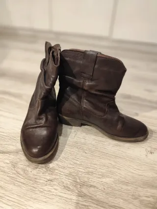 Botines de cuero marrones