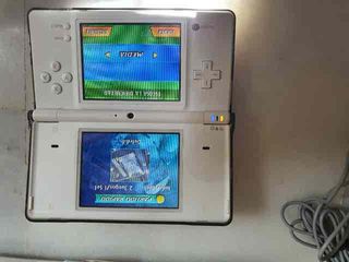 Nintendo DS Blanca + 2 Juegos