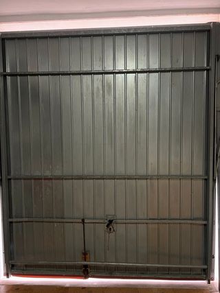 Puerta de Garaje Marrón