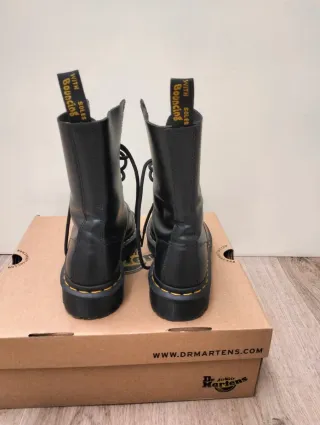 Dr. Martens n.37 Nero usati una sola volta