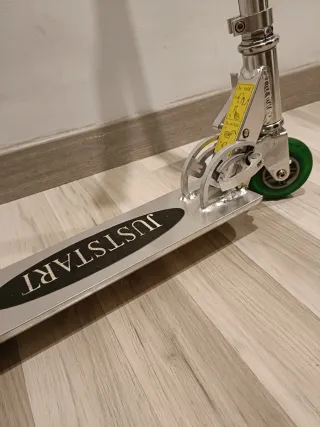 Patinete Just Art Metálico Plegable