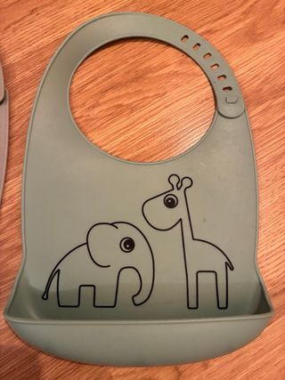 2 pitets de silicona Done by Deer Baberos Silicona