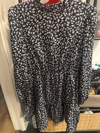 Vestido estampado floral negro y blanco