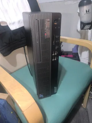 Lenovo ThinkCentre M70s i7 14700 16GB RAM 512GB SS