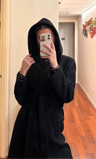 Abrigo largo negro Zara