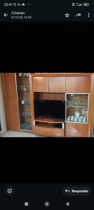 Mueble de comedor madera y cristal