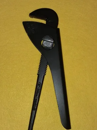 Pinza giratubi 12-300mm DIN5245I