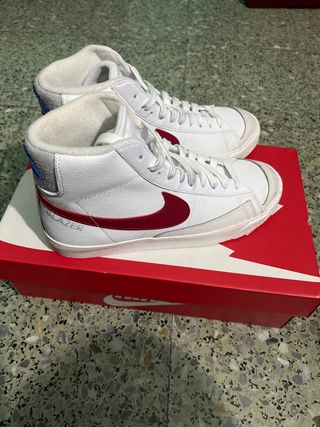 Nike Blazer Mid '77 Vintage Blancas Rojas