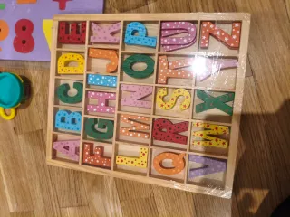 Juego educativo letras y números magnéticos