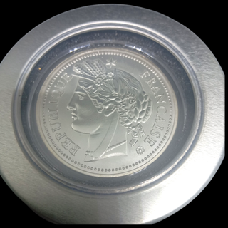 FRANCIA MONEDA BAÑADA EN PLATA + ESTUCHE