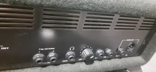 Cabezal Amplificador Bajo BassBooster BB 300SP