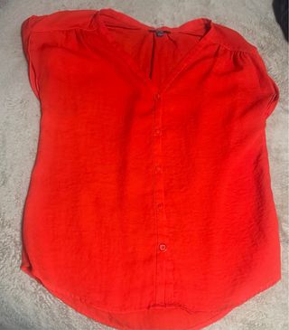 Camisa Kiabi sin mangas roja