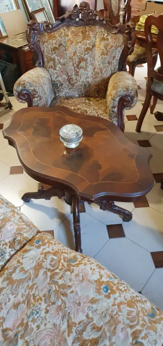 Salotto barocco in tessuto e legno