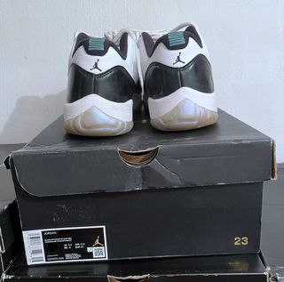 Air Jordan 11 Retro Low Esmerald