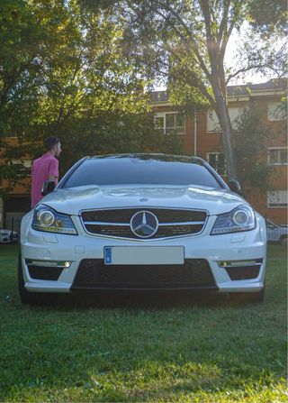 Mercedes-Benz C63 amg