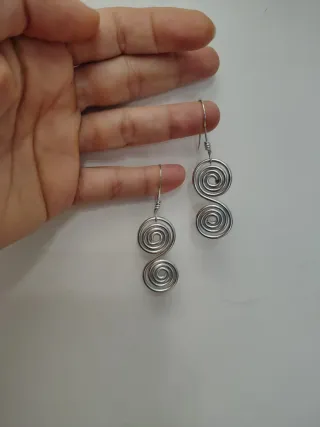 Orecchini doppia spirale fatti a mano