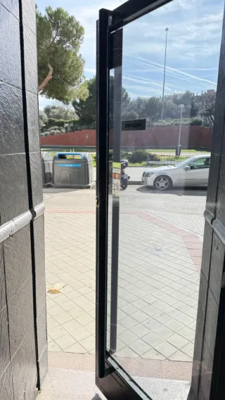 Puertas de hierro y cristal