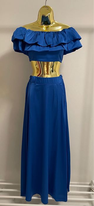 Conjunto azul rei top e saia