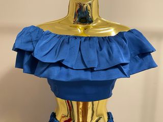 Conjunto azul rei top e saia