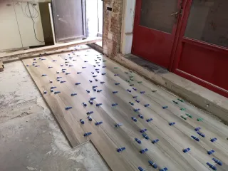 Se ofrece oficial de 1 y verticalero