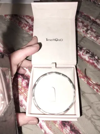 Pulsera plata moderna