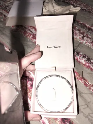 Pulsera plata moderna