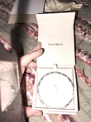 Pulsera plata moderna