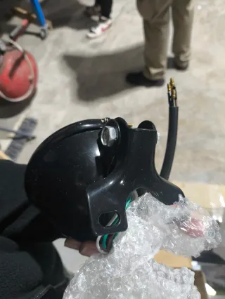 Faro naranja para moto