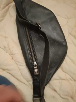 Riñonera Louis Vuitton Negra Marrón