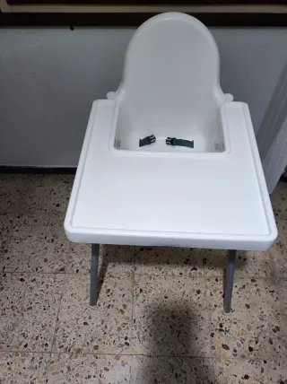Trona Ikea con bandeja y cojín soporte