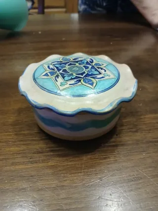 Porta oggetti in ceramica decorata